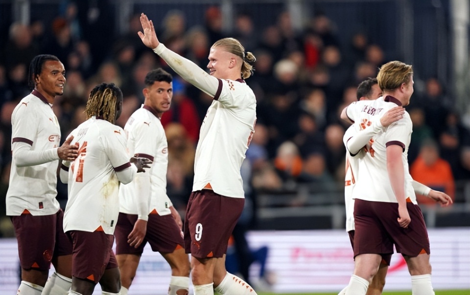 华体会官网关于德布劳内回归赛场，关键助攻首场状态亮眼，西班牙队观众沸腾！的信息